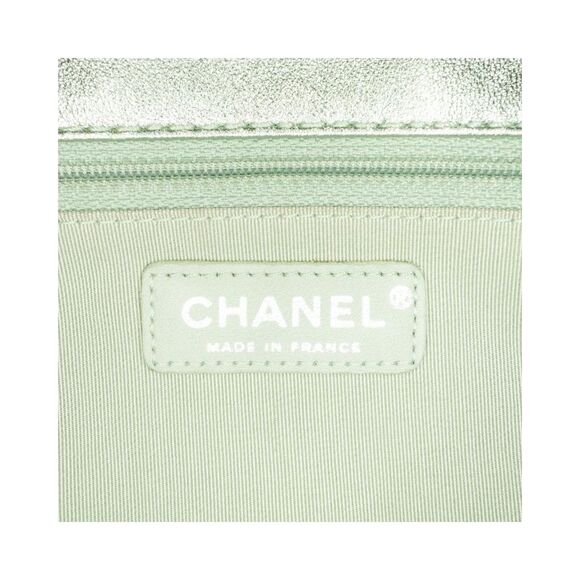 Pre Loved Chanel Reissue 2.55 Metallic Calfskin Roll Clutch - Picture 5 of 8